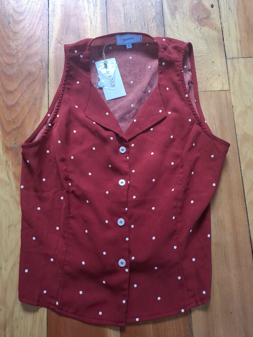 RIHOAS Red Sleeveless Polka Dot Button-Front Top